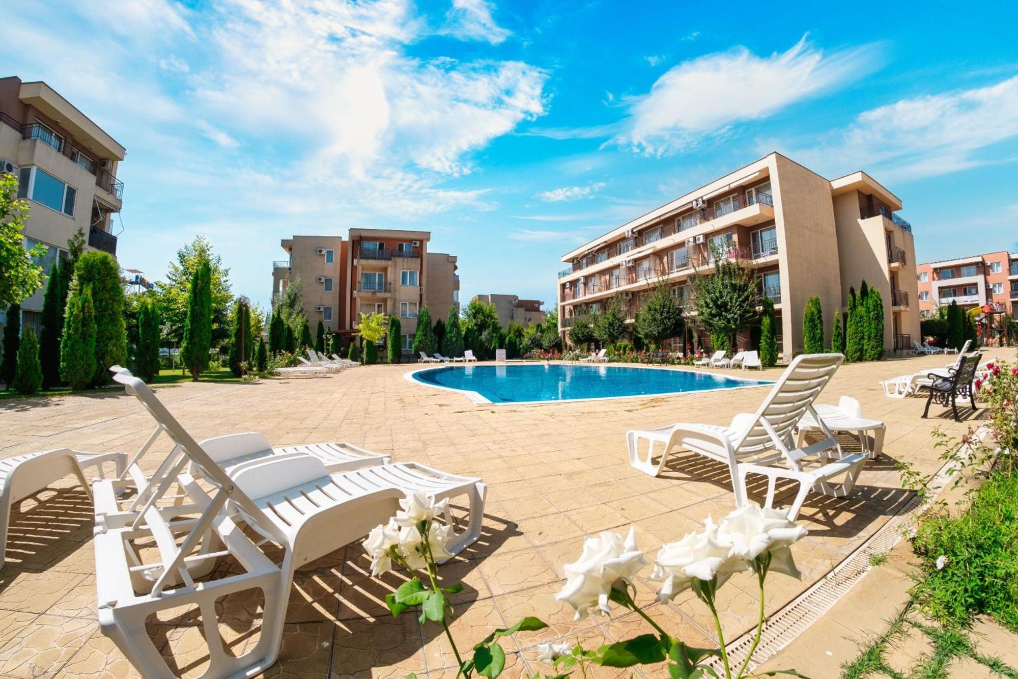 Nessebar And Holiday Fort Apartments Солнечный берег Экстерьер фото